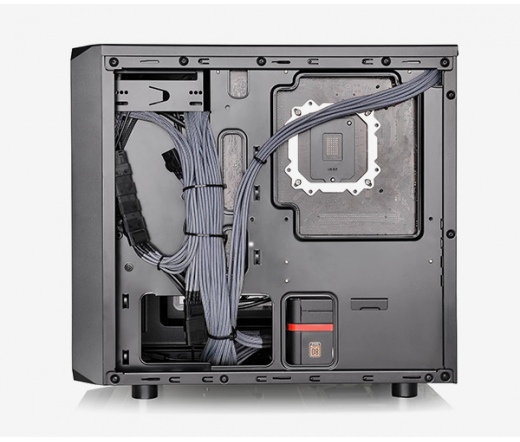 HÁZ THERMALTAKE VERSA H15 Window