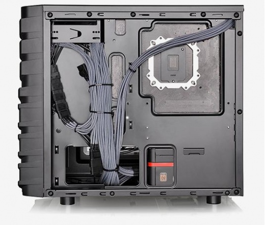 HÁZ THERMALTAKE VERSA H13 Window